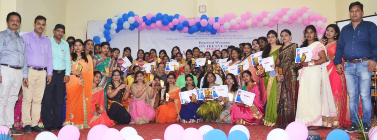 RGMTTC B.Ed College Dhanbad group photo of holding certificates